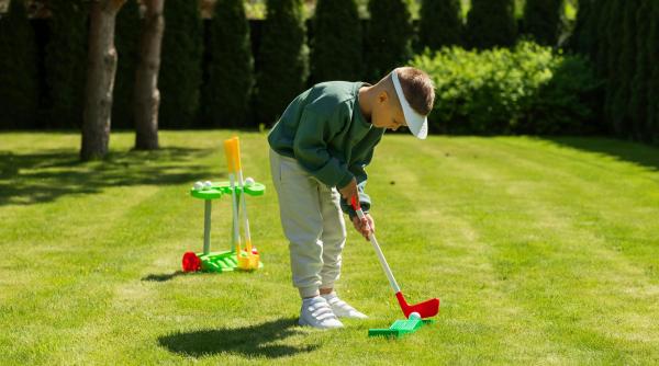 Factori care pot influența psihologia și evoluția unui copil român născut în diaspora