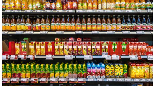 Cât va costa o sticlă de suc în România. Producătorii de băuturi răcoritoare, semnal de alarmă