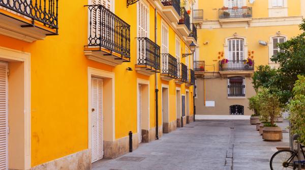 Amenzi de 500.000 de euro pentru spaniolii care își închiriază locuințele, începând din iulie. Noua regulă care trebuie respectată