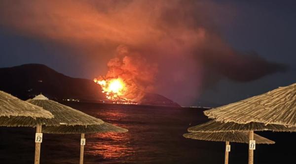 Incendiu puternic în Thassos. Turiștii sunt îndemnați la calm. Dan Drăgan: "Nu a fost emisă alertă de evacuare și nu e afectată nicio cazare"
