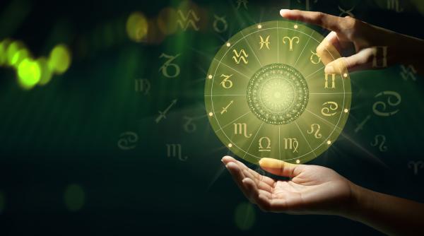 Horoscop 20 iulie 2025. O duminică ieșită din tipare: Fecioarele primesc un semn neașteptat, iar Peștii au parte de revelații intense