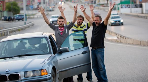 Poliția din Germania a arestat trei români care făceau semne disperate că au rămas fără combustibil 