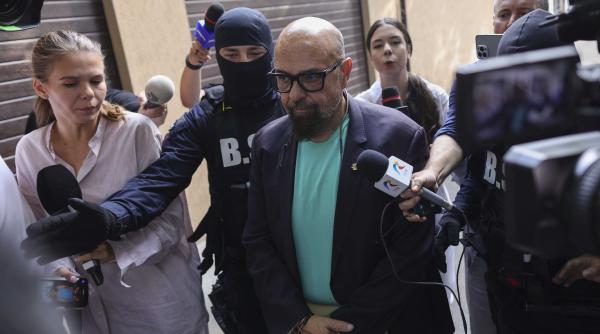 Piedone, suspendat din funcția de la ANPC. Noi detalii: a sunat de pe telefonul șoferului pentru că "i se descărcase bateria"