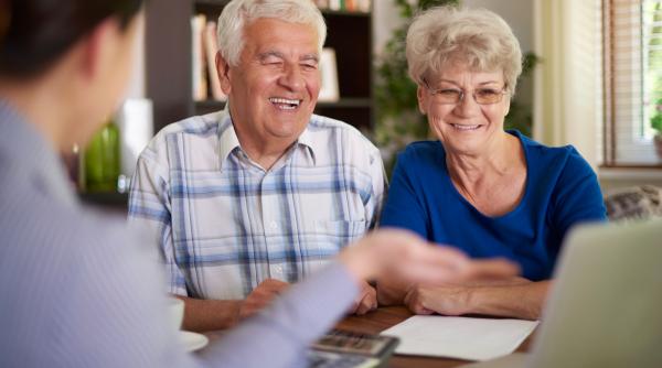 Un român a muncit în România, Spania și Anglia. De unde ia pensie? 
