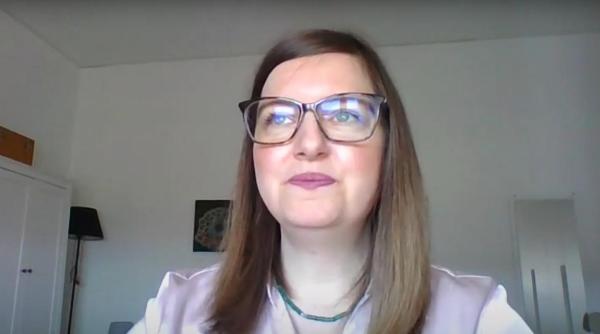 De la traume și bullying, la succes: Povestea integrării scriitoarei Andrea Paula Danilescu în Italia / VIDEO