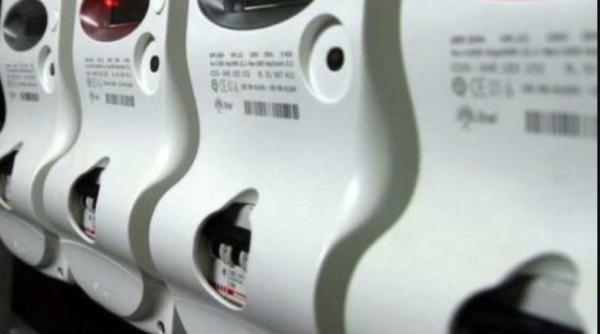 Un român din Italia s-a legat ilegal la rețeaua de curent. A "manevrat" contorul astfel încât să nu plătească nimic