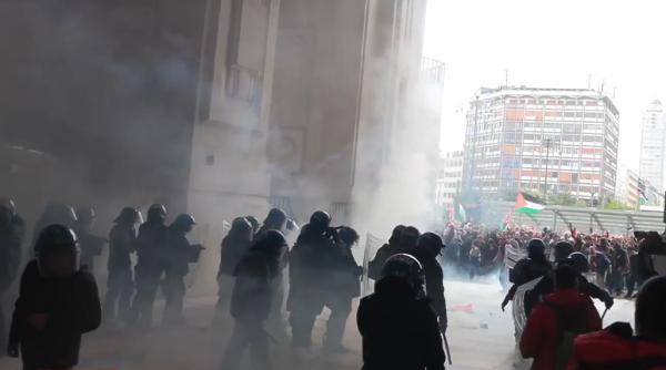 Proteste violente în toată Italia. Manifestanții au luat cu asalt gara din Milano și au blocat complet centura orașului Bologna - VIDEO