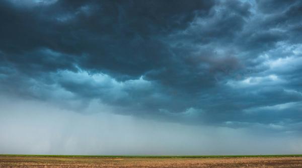 Furtuni și grindină în Valencia, la aproape un an de la inundațiile catastrofale. MAE emite o alertă pentru românii aflați în zonă