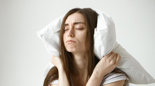 Insomnia, crește riscul de demență și îmbătrânește accelerat creierului