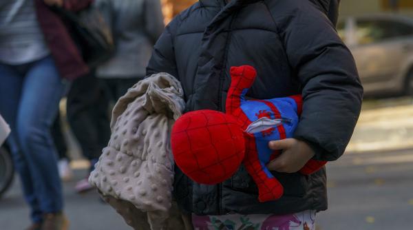 Un copil de 5 ani a scăpat din explozia blocului din Rahova, după ce tatăl său s-a hotarât în ultima clipă să-l ducă la înot 