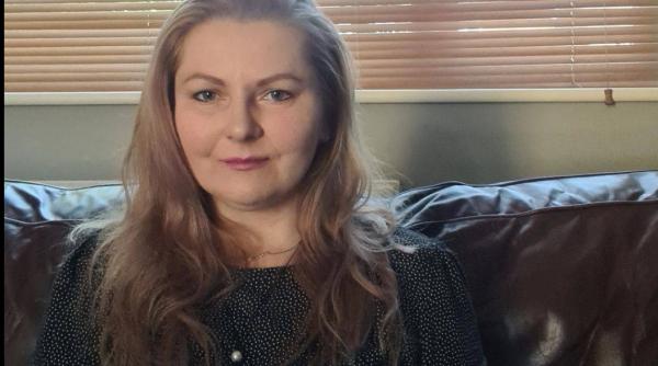 Gabriela a fost găsită moartă în casă, în Anglia, de soțul său întors de la serviciu. Era mamă a doi copii