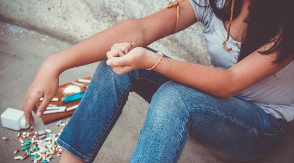 New York, decesele cauzate de supradoze au scăzut cu 28% într-un an