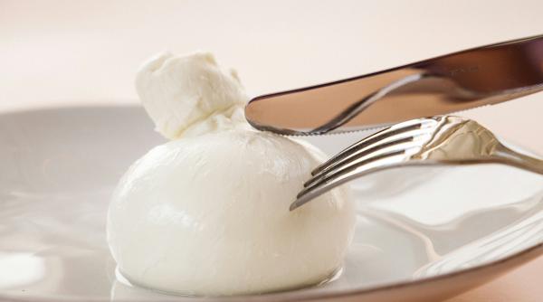 Atenționare pentru românii din Italia: burrata și stracciatella contaminate, retrase de pe piață