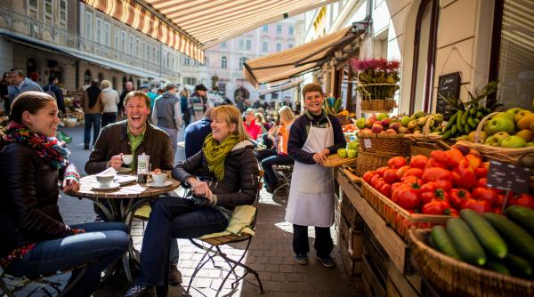 Românii au ajuns a doua naționalitate din Austria. Viena impune 10 "porunci" pentru dobândirea cetățeniei austriece 
