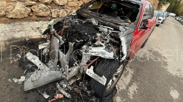 Un român din Spania incendiază mașini și amenință că va continua dacă nu este băgat la închisoare