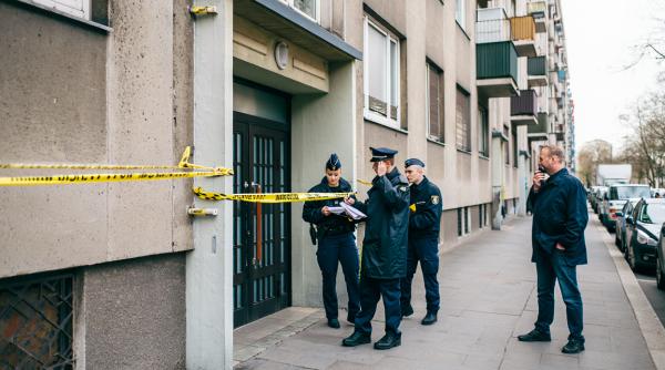 Un român din Austria a ucis o bătrână care l-a crescut ca pe propriul copil. Femeia începuse să suspecteze ceva 