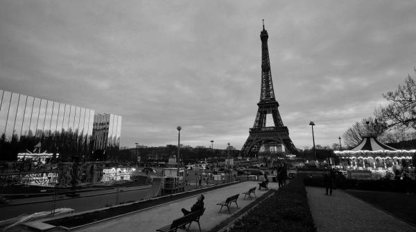 Pană masivă de curent în Paris: peste 170.000 de locuințe fără electricitate, metroul și trenurile suburbane blocate timp de câteva ore