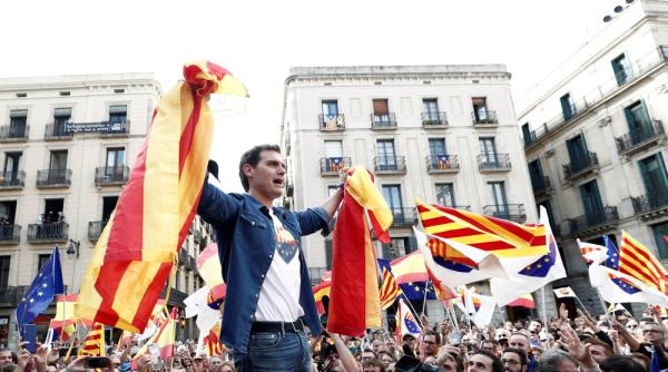 Barcelona vrea să interzică achiziția de locuințe pentru închiriere 