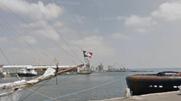 Alertă în Franța. Soldații au deschis focul asupra dronelor care survolau baza de submarine nucleare din Brest