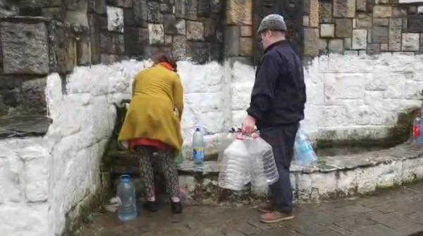 Se reia alimentarea cu apă în localităţile afectate de criza de la Paltinu. Va fi folosită doar la grupurile sanitare
