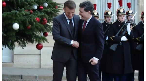 Nicușor Dan, primit de Macron la Paris. Președintele României a tras o nouă "porție" de râs
