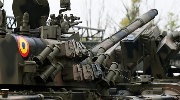 Patru tineri, prinși în timp ce furau motorină dintr-un camion militar românesc 