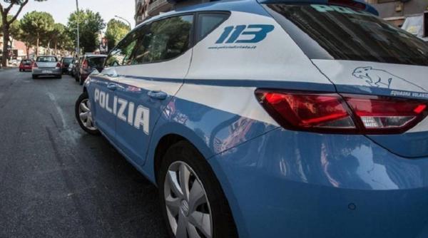 Doi români au jefuit pacienții bătrâni dintr-un spital din Italia. Au fost opriți de poliție cu focuri de armă