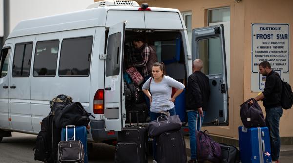 Microbuz furat din Olanda, folosit pentru transportul românilor. Cum s-a scuzat șoferul prins la graniță