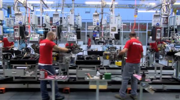 Un român din Italia a intrat în fabrica Ducati și a furat piese de competiție moto GP de 200 000 euro 