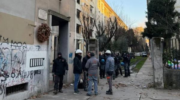 Mai mulți români au ocupat abuziv o clădire din Milano și au făcut un cazinou ilegal la subsol