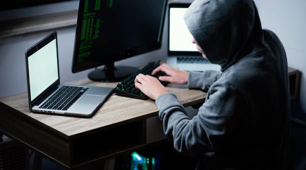 Site cu asasini la comandă, descoperit în România. Percheziții de amploare ale DIICOT