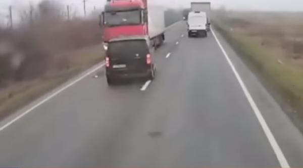 Ancheta accidentului din Timiș se complică: au fost găsite droguri în microbuz