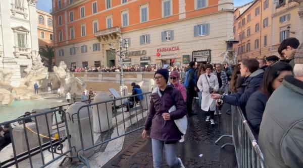 Taxă de 2 euro pentru a vedea Fontana de Trevi. Măsura a intrat în vigoare astăzi - VIDEO