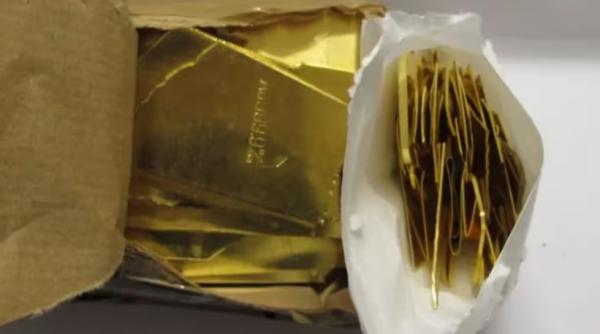 Un italian a aruncat la gunoi 20 de lingouri de aur în valoare de 120.000 de euro