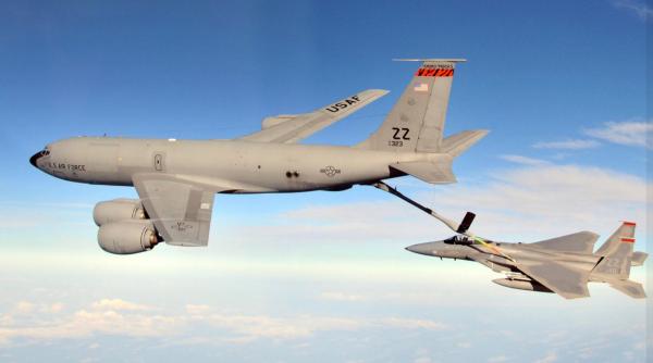 Un avion american de realimentare s-a prăbuşit în Irak