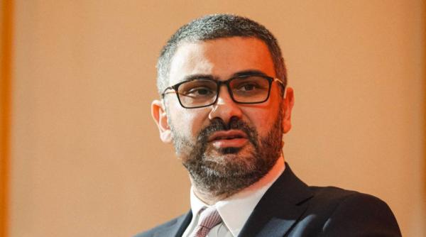 Minsitrul Muncii spune că patronii preferă muncitorii migranți pentru că sunt "uşor dispensabili"