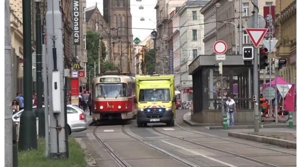 Elevi români, loviți de tramvai la Praga, în timpul unei excursii școlare 