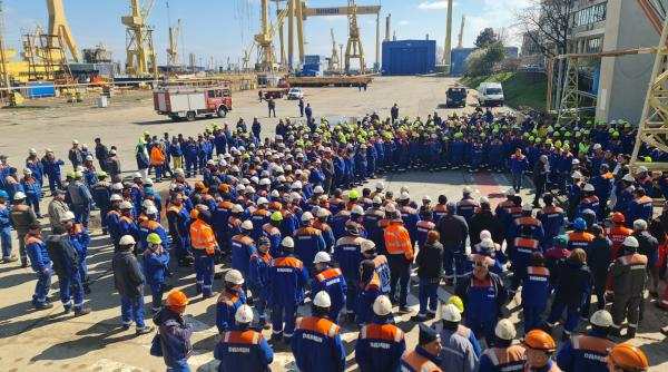 Bolojan a cedat. Decizie neașteptată în privința salariilor pentru muncitorii de la Liberty Galați, Damen și Romaero 