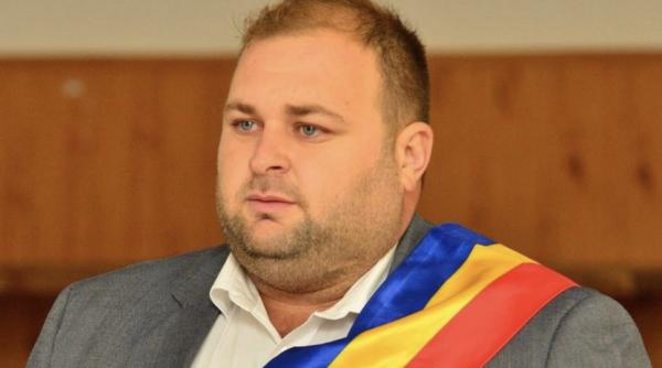 Primar PSD, prins de poliție că fura curent, la propriu 