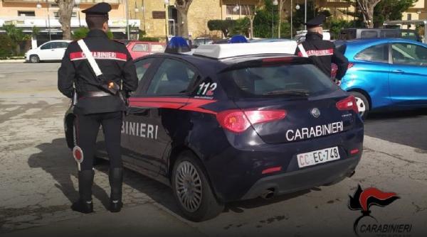 Trei români prinși la furat în Italia au spus că produsele din portbagaj sunt pentru "săracii" din România