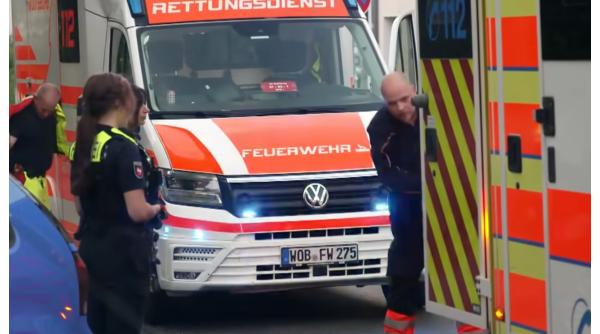 Român cu Porsche, arestat în Germania, după o urmărire în Munchen. Individul a intrat frontal într-o mașină de pe contrasens