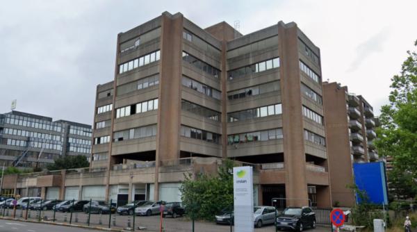 Românii care ocupă ilegal într-o clădire părăsită din Anderlecht ar putea fi evacuați