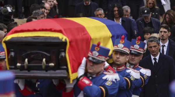 Mircea Lucescu, înmormântat cu onoruri militare. Sute de persoane au participat la slujba de la Biserica Sfântul Elefterie