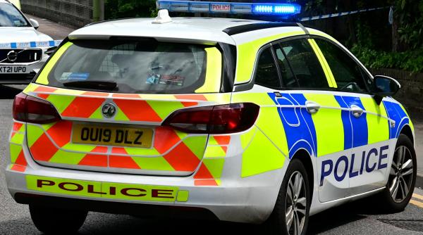 Doi tineri români arestați în Anglia. Sunt acuzați că au violat o adolescentă în centrul orașului Manchester