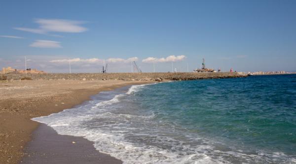 Ploaie neagră pe coasta Mării Negre. Restricții pentru populație 