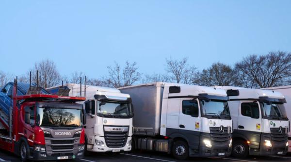 Șofer român, lăsat fără motorină într-o parcare din Franța. Poliția spune că războiul din Iran a dublat furturile de combustibil