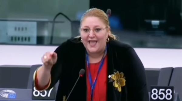 Europarlamentarii i-au ridicat imunitatea Dianei Șoșoacă. Reacția ei: "Stați liniștiți" 