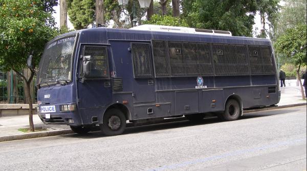 Autorul atacului armat din Atena spune că a acţionat din disperare şi ca protest faţă de serviciile publice