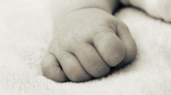 Bebeluş mort la Maternitatea Polizu. A fost deschis un dosar pentru ucidere din culpă