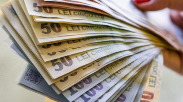 INS: Câştigul salarial mediu net a fost în martie de 5.938 lei, în creştere cu 6,9% faţă de luna anterioară